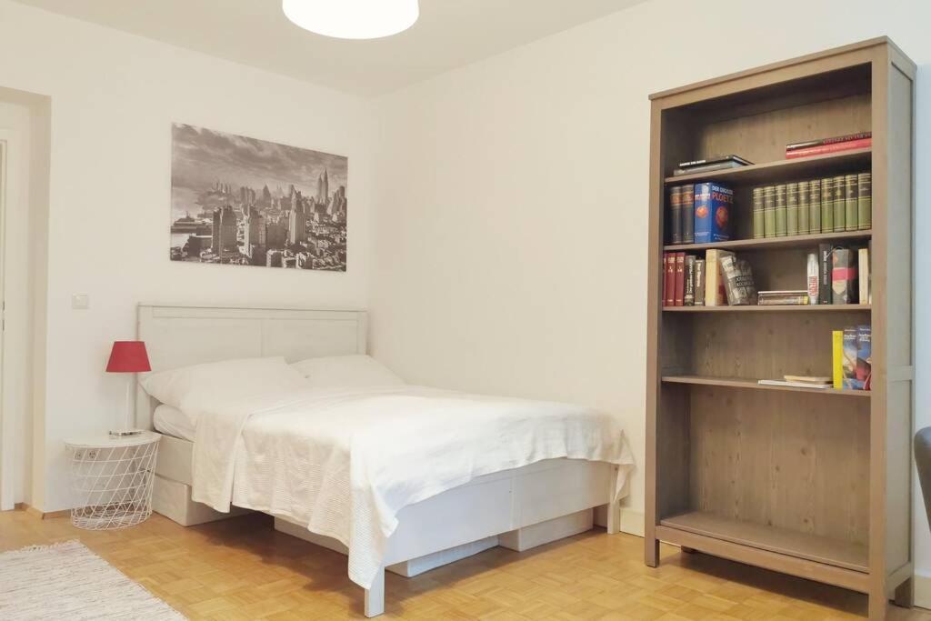 Symphony - Tram Station To The Opera 1 Min Away Apartment Viena Exterior foto